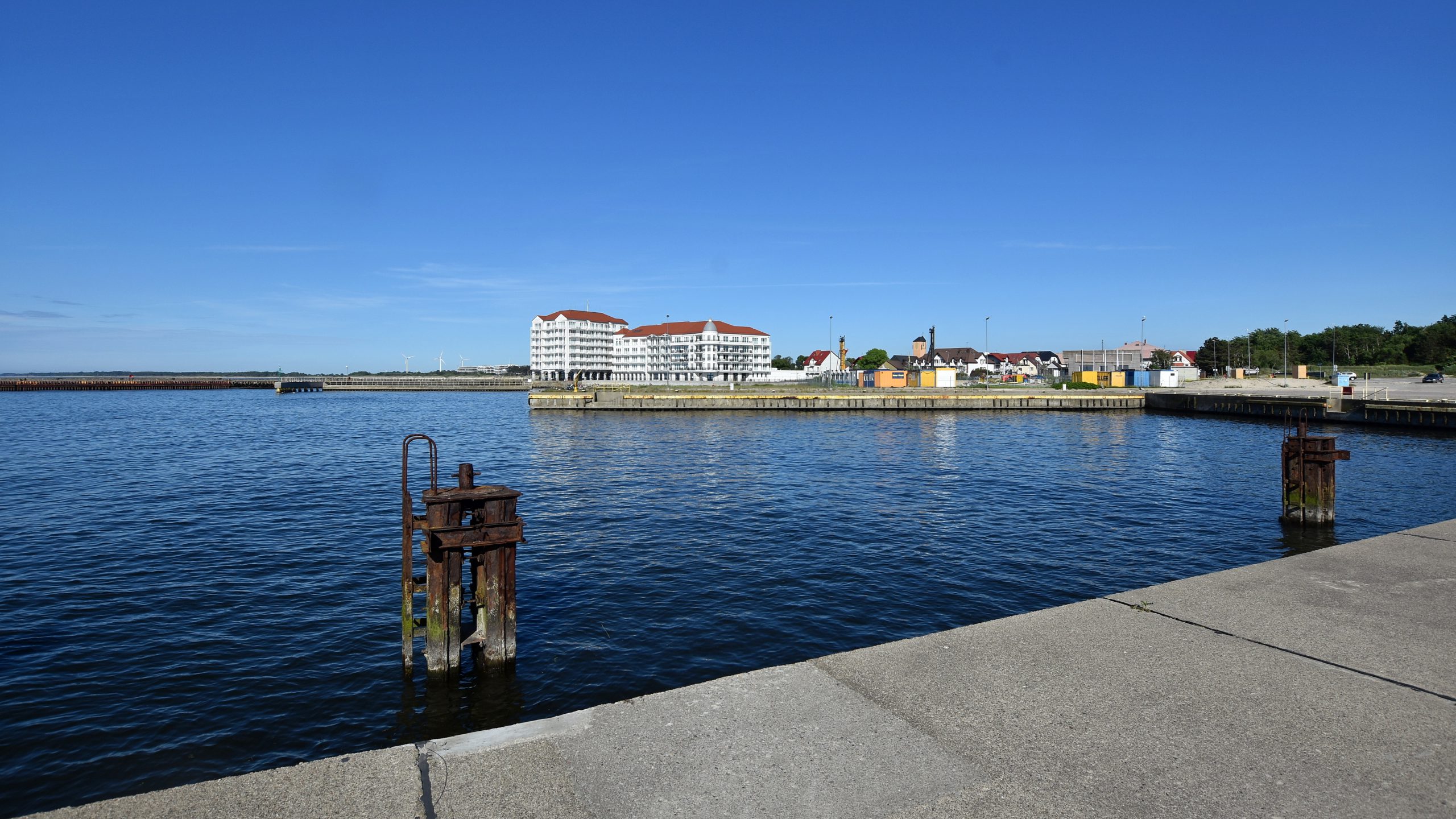 Darłówko,_port_morski_(HB10)